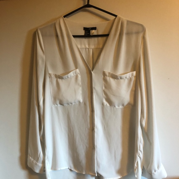 🖤SOLD🖤H&M Button Up Blouse - Picture 3 of 4